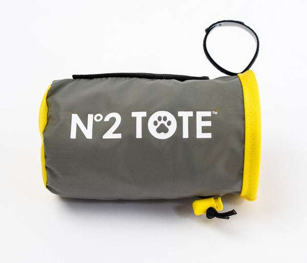 Close-up view of the durable material of N°2 TOTE