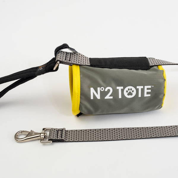 Close-up view of the durable material of N°2 TOTE
